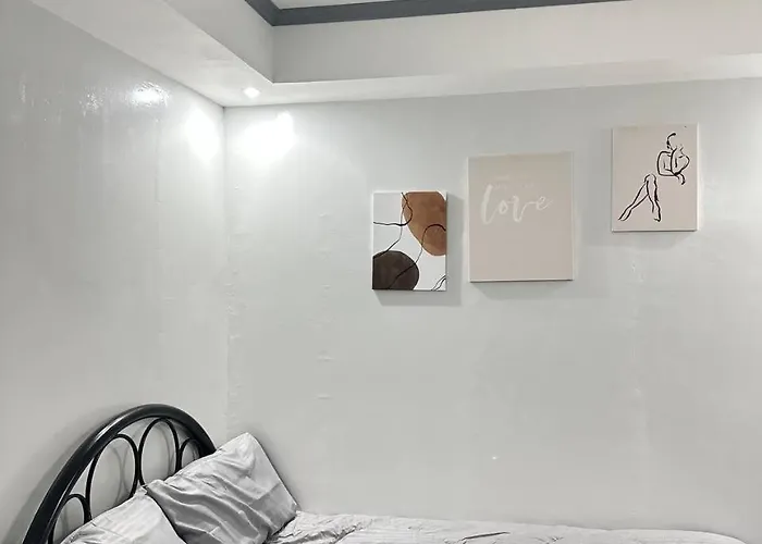 Cj Hideaway *