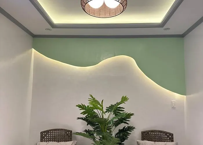 Cj Hideaway